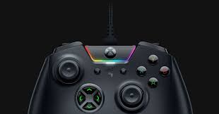 The controller maintains the overall layout found in the xbox 360's controller, but with various tweaks to its design, such as a slightly revised shape, redesigned analog sticks, shoulder buttons, and triggers. Review Razer Wolverine Ultimate Xbox Pc Wired