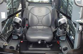 Horsepower, gross hp (kw) 58 (43) bucket capacity heaped, cu yd (m³) 1.0 (0.76) operating weight, lbs (kg) 10,913 (4950) compare models. How To Operate A Skid Steer In 10 Steps My Little Salesman