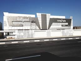 قريبا في قطر On Twitter من الكويت الى قطر قريبا افتتاح Hollywood Clinic طريق الشمال بجانب ايكيا تشمل عيادات الاسنان والجلدية والليزر بالاضافة الى جراحة التجميل Https T Co Rnhncxqfwi