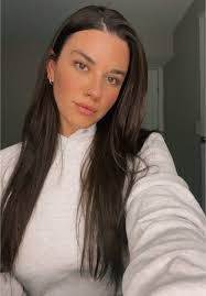 Danielle Eason's Instagram, Twitter & Facebook