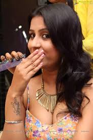 Mallu actress sexy photos collections,south indian actress hot and sexy photos in saree and blouse, mallu actress and aunty hot navel show, cleavage show in blouse and saree, mallu actress,malayalam actress photo. Hot Indian Girls Saree Cleavage Hot Indian Girls Saree Cleavage Pin On Girls You Will See All The Varieties Here The Hot Indian Saree Girls Come In A Wide Selection