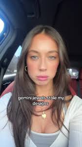 Gemini Jewels Shell Pendant