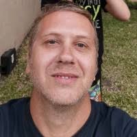 300+ Profile mit dem Suchbegriff „Stroh“