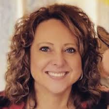 Dye-free skincare products without harsh ingredients