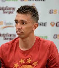 Ich würde wollen, dass mein kind auch mal eines tages für galatasaray spielen wird. Fernando Muslera Meine Frau Galatasaray Mein Verein Facebook