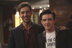 He is an actor, known for жестокий ручей (2004), дрейк и джош (2004) and неулов. Drake Bell Has No Hard Feelings About Not Being Invited To Josh Peck S Wedding