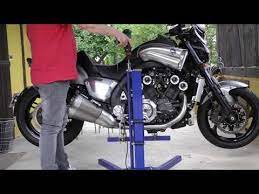 1700 Vmax Big Blue Motorcycle Lift In Paris Youtube Blue Motorcycle Big Blue Motorcycle