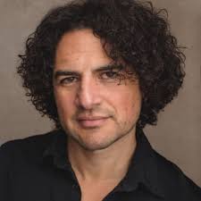 Gallant Driving (@AnnamariaGalan)