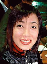 Mũi Dương Di dài như Pinochio