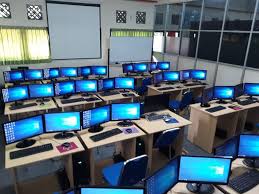 His father's name is jay, mother's name is kim and he has one older sister, kelsie. Cad Cam Cae Prodi Teknik Mesin Fakultas Teknologi Industri Universitas Islam Indonesia