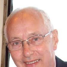 Robert Laing's Instagram, Twitter & Facebook