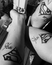 60 Eloquent Sibling Tattoo Ideas Show Your Special Connection Tatuajes De Hermanas Tatuajes Tatuajes Para 3 Hermanas