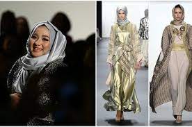 Penampilan anniesa selalu tampil glamor. Yang Terlewat Dari Koleksi Busana Mewah Rancangan Anniesa Hasibuan Sang Bos First Travel