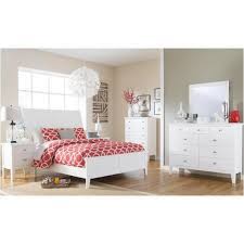 From opulent tufting to the whitewashed look of shiplap, you're sure to find the right bedroom set that speaks to your personal tastes. B592 57 Ashley Furniture Langlor White Queen Sleigh Bed