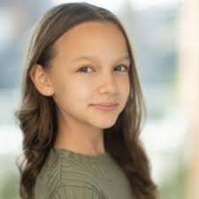 New Headshots....can I get some help picking?.....#1/2/3 or 4 📸📸📸🎬🎬🎬  @karolinaturekphotography @premieretalentmanagement  #premieretalentmanagement #leblancschoolofacting #yvractor