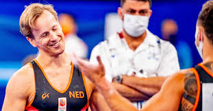 Epke jan zonderland ron is a dutch gymnast and 2012 olympics gold medalist in the high bar. Beft0offe59etm
