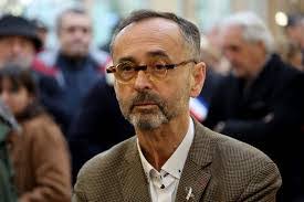 Robert Menard's Instagram, Twitter & Facebook