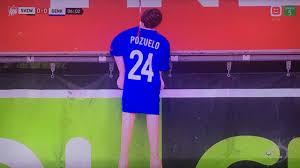 It shows all personal information about the players, including age, nationality, contract duration and current market. Belgische Liga Genk Fans Erhangen Puppe Vom Eigenen Spieler Fussball Bild De