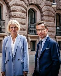 Kristensson försökte bli ordförande för moderata ungdomsförbundet 1992 men han förlorade mot fredrik reinfeldt vilket gjorde att kristensson mellan. Ulf Kristersson Home Facebook