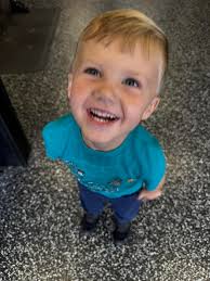 Gibson is no longer scared of his toothless mom 😂😂😂 i got my new flipper  today that I'll have in until Feb/March when i get the permanent non  removable tooth