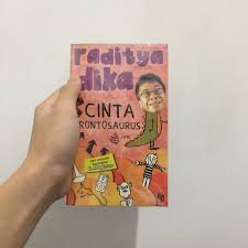 Cerpen ini mendapatkan hadiah dari majalah sastra pada tahun 1992. 9 Contoh Teks Ulasan Novel Film Dan Buku Beserta Strukturnya