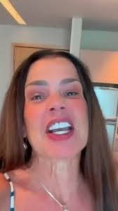 #Niurka estalla 💥 y se le fue con todo a #Manelyk a poco tiempo de que  termine #LCDLFAllStars 🌟🏠 y le manda tremendo mensaje por su  comportamiento con #Caramelo. 🗣️🚨 EnCasaconTelemundo #LCDLF5