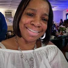 Does anybody know who is in charge of the Ely folk school? Thank you