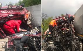 Enter & enjoy it now! Accident Teribil AstÄƒzi Intre DouÄƒ Tir Uri Pe Valea Oltului Galerie Foto Radio Romania ReÈ™iÈ›a
