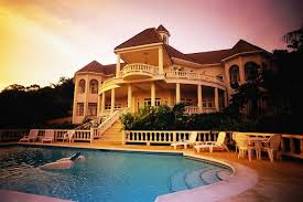 Kolam renang yang di desain untuk memperindah rumah, berhasil membuat rumah terlihat mewah. Model Rumah Mewah Gaya Eropa Plus Kolam Renang Desain Gambar Foto Tipe Rumah Minimalis Desain Gambar Foto Tipe Rumah Minimalis