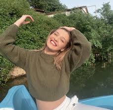 Okul hayatını osman yağmur dereli sanat akademisinde tamamlamıştır. T On Twitter Melisa Dongel A 21 Year Old Girl Who Bravely Decided To Protect Her Sister From A Psychopath I Am Proud Turkey Is Proud The World Is Proud Of You You Will