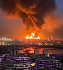 伊朗空軍正在德黑蘭上空巡邏，米格-29和雅克-130戰機都已升空。 雖然性能不如人，但有這份勇氣夠了