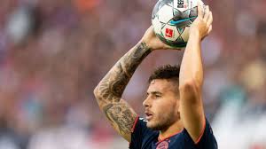Water with my love @zoe_cristofoli. Lucas Hernandez Und Paris Sg Es Wird Heisser Gesprache Mit Bayern In Kurze Geplant