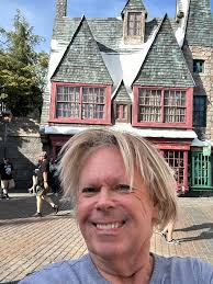 Who in LA makes custom items?