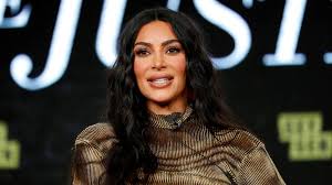 Try our delicious breakfast, lunch and dinner menus and daily specials.we also offer take out service of our authentic greek and american cuisine. Kim Kardashian Und Ihre Kopie Der Athena Des Myron