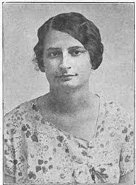 Luella Gilbert's Instagram, Twitter & Facebook