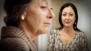 Taylor Swift ha pubblicato il suo primo TikTok, anticipando l'outfit della  copertina di Red