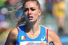 «cari politici invece di fare i complimenti a gaia sabbatini rifateci il campo scuola». Lnowa5zxh6sskm