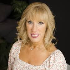 Sandra Kaas's Instagram, Twitter & Facebook