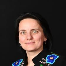 Dana Denis-Smith OBE (@ddenissmith)