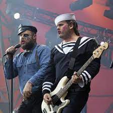 His family shared the news on instagram writing: Turbonegro Albums Songs Playlists Listen On Deezer