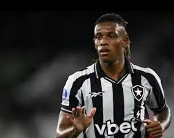 Report: Manchester United keen on £26m Brazilian midfielder