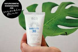 Doch die „acne aestivalis, so in der fachsprache, ist streng genommen gar keine allergie. Naturkosmetik Sonnenschutz Fur Empfindliche Haut Von Eco Cosmetics