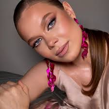 TOP 10 BEST Makeup Artists near Downtown, San Diego, CA