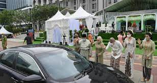 See full list on houseofnames.com 10k Guests Attend Ku Nan S Son S Drive Thru Wedding Reception In Front Of The Palace Of Justice Nestia