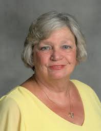 Elaine Kenyon's Instagram, Twitter & Facebook