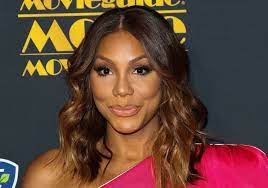 Fans Come At Tamar Braxton For Wearing Wigs Again After Saying She Was Done Logan S Mother Cannot B Tamar Braxton Tamar Braxton Hairstyles How To Wear A Wig