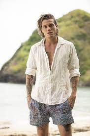 Изучайте релизы tony junior на discogs. Tony Junior Over Overleven Op Expeditie Robinson Maan En Voor 10 000 Euro Aan Tatoeages Fhm