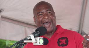 Union head urges teachers to stand up and fight