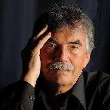 Montázs est Farkas Gábor építésszel és családjával