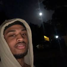 Darian Reyes (@DarianReyes1)